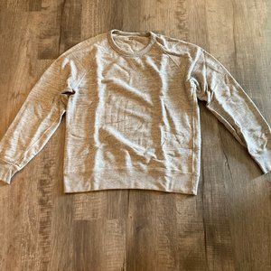 Uniqlo classic sweatshirt